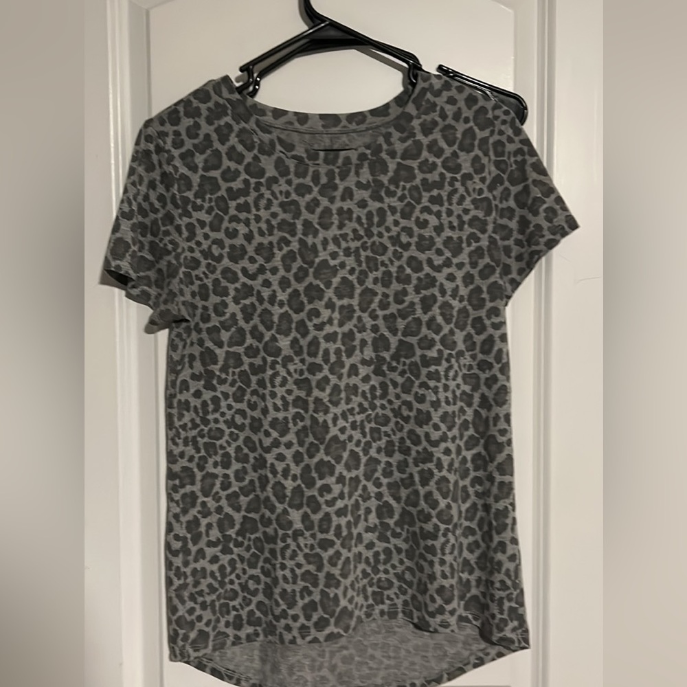 Leopard print tee